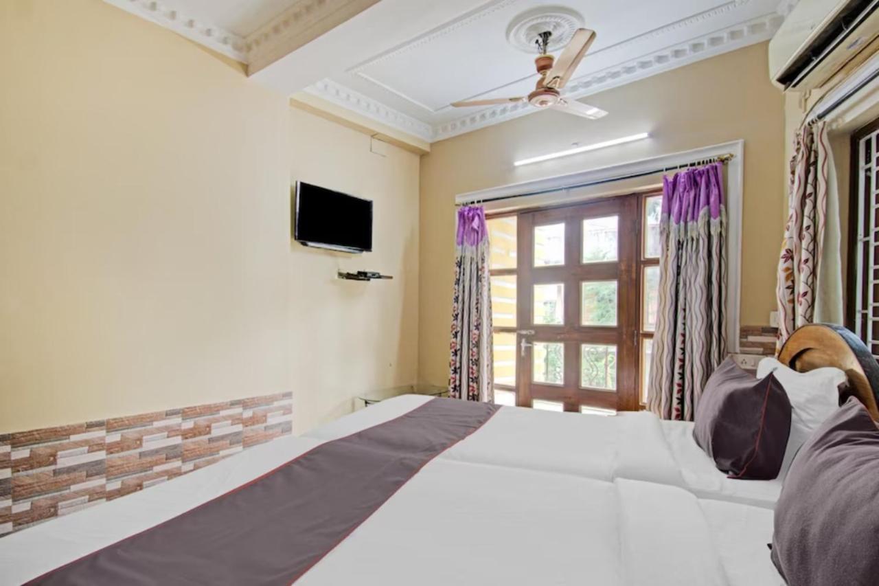Elite Salt Lake - Couple Friendly - Near Sector V - Excellent Customer Service Kolkata
