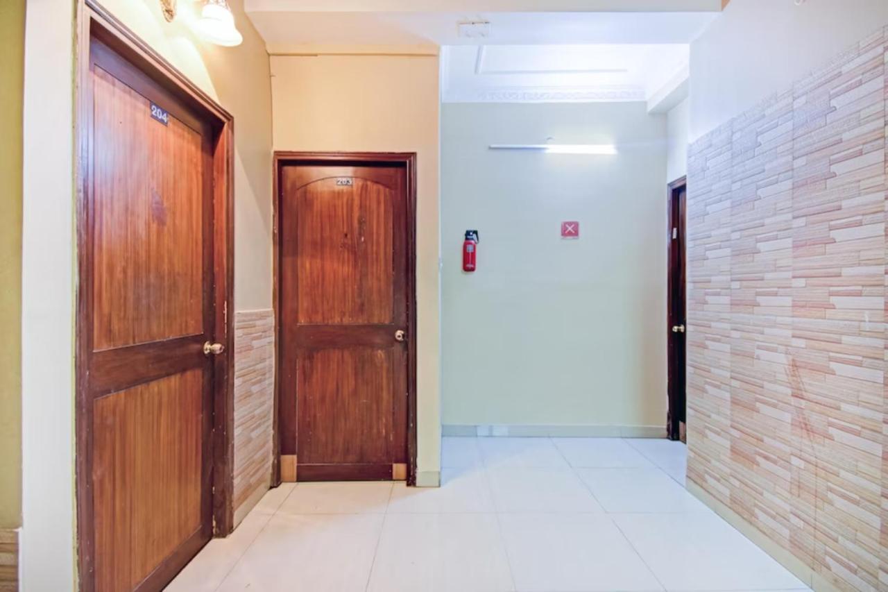 Hotel Elite Salt Lake - Couple Friendly - Near Sector V - Excellent Customer Service